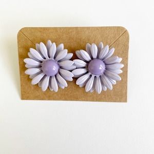 Vintage Light Purple Daisy Metal Post Earrings